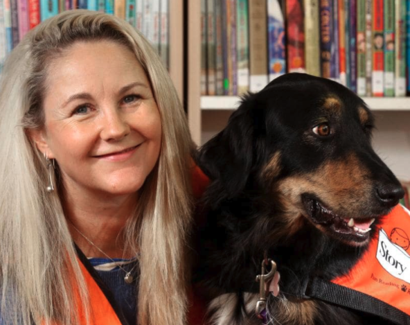 story dogs volunteer