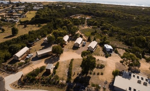 Strahan Beach Tourist Park - pet friendly camping Tasmania