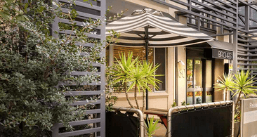 Birches Serviced Apartments - Melbourne - Dog friendly holiday ideas Vic